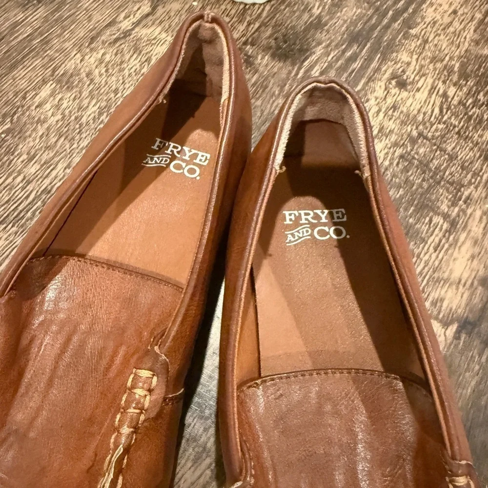 FRYE AND CO Brown Leather Flats‎ Timeless Style